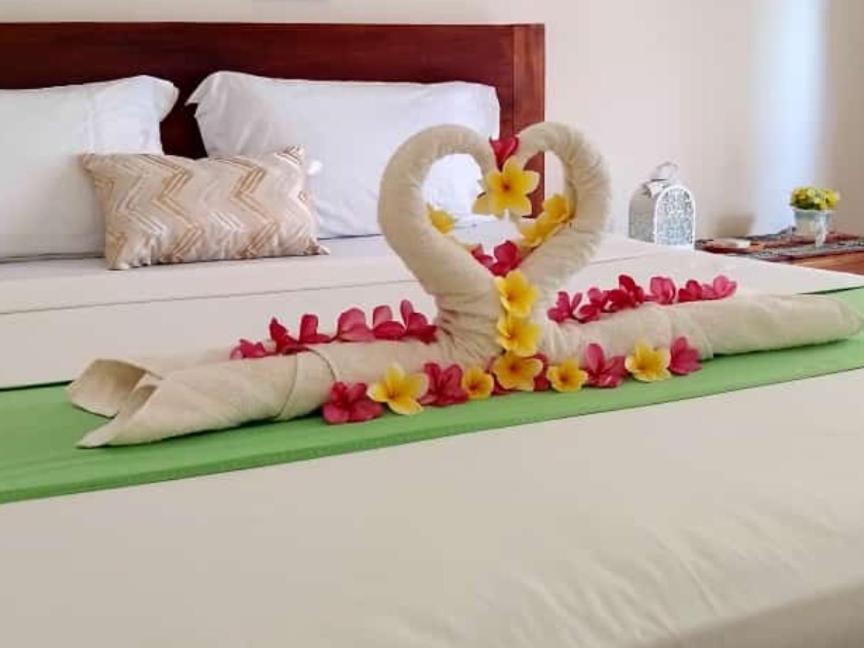 Pineapple Guest House Gili Air Exterior photo