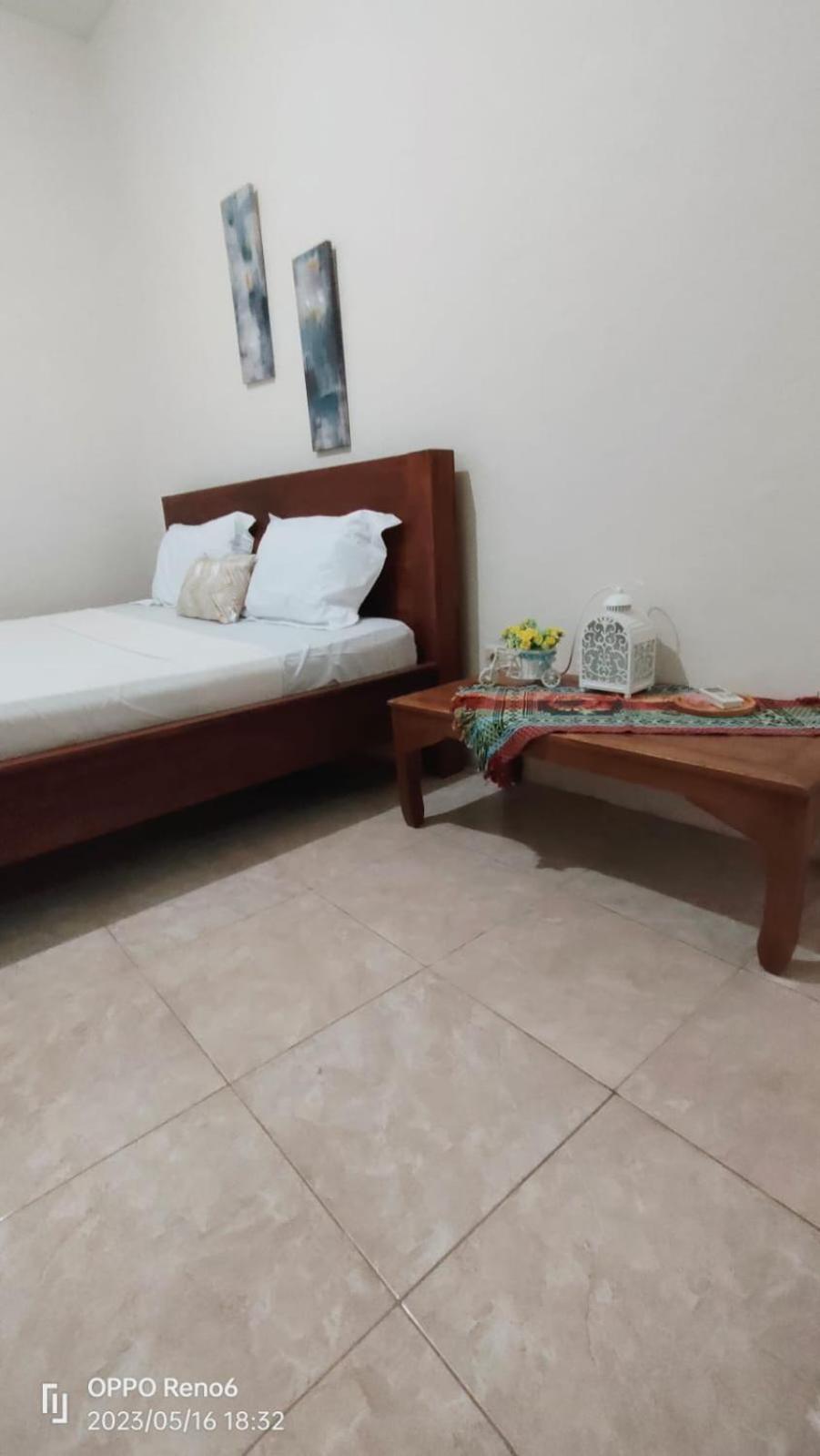 Pineapple Guest House Gili Air Exterior photo